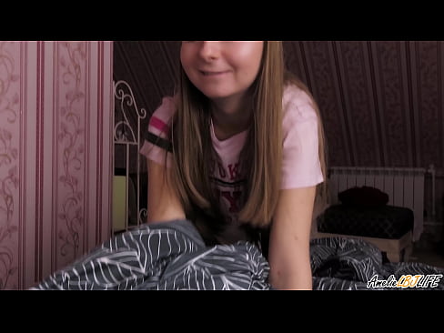 ❤️ Blondie na-aṅụ BFF ya nke ukwuu wee nweta ọnụ n'ọnụ ya Ihe gba ọtọ  ️❤